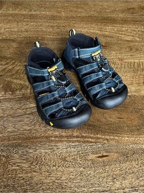 Keen Newport H2 Teal Navy Blue Hiking Outdoor Sandals Toddler Little Kid Size 11